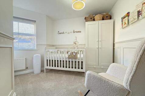 Ramsey Grdens 85 - Bedroom Three.jpg