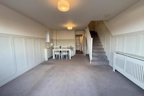 Bridge View 19 - Lounge Front.jpg