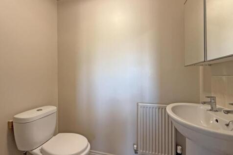 Bridge View 19 - En Suite.jpg