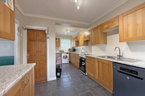 Bramfield Place 20 - Kitchen 2.jpg
