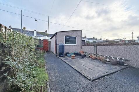 Pennycross Park Road 9 - Garden.jpg