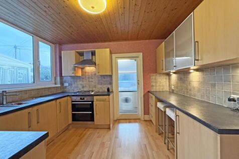 Pennycross Park Road 9 - Kitchen 1...jpg