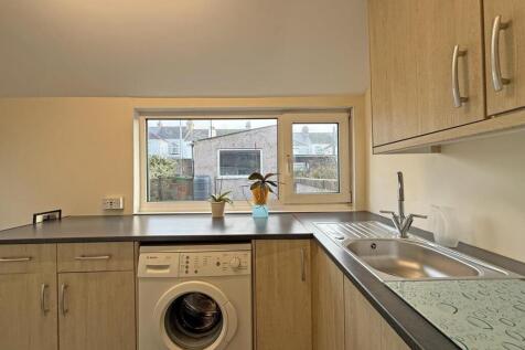 Pennycross Park Road 9 - Utility 1.jpg