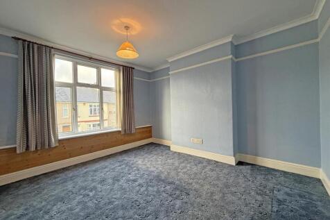 Pennycross Park Road 9 - Bed 1.jpg