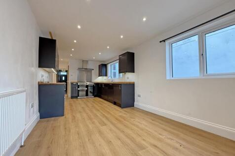 Waterloo Street 57 - Kitchen Four.jpg