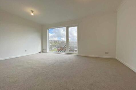 Hallerton Close 14 - Lounge 1.jpg