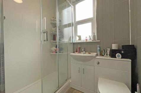 River View 5B Shower Room.jpg