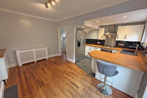 West Down Road 5 Kitchen Dining Front.jpg
