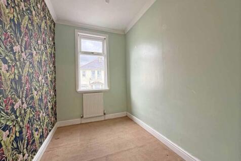 West Down Road 5 Bed 3.jpg