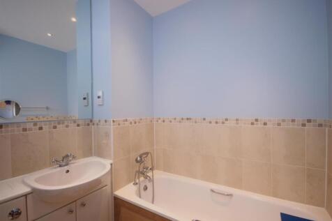 bathroom .JPG