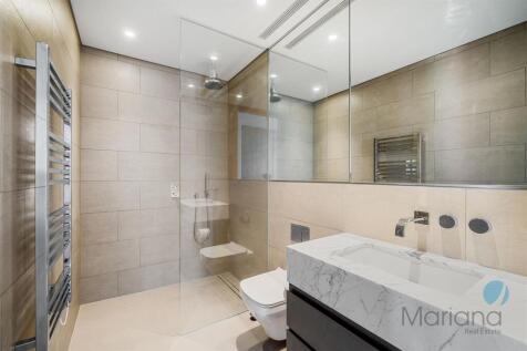 Main bathroom