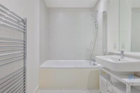 Main bathroom