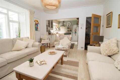 Dining Area/Kitchen