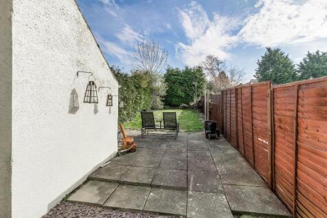 Rear Garden/Outbuilding
