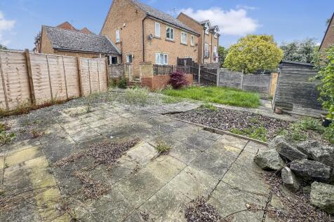 Additional plot/ rear side garden