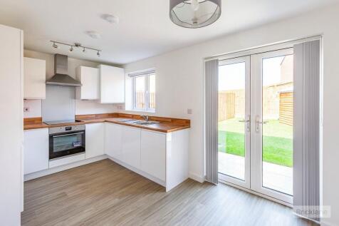 Kitchen / Dining Area
