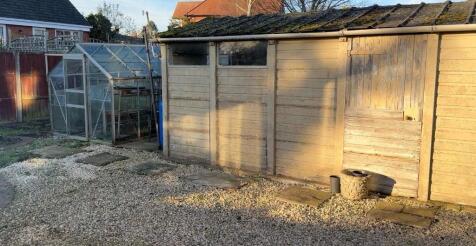 Rear Garden/Workshop