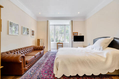 1372338-4-68fb5aa...