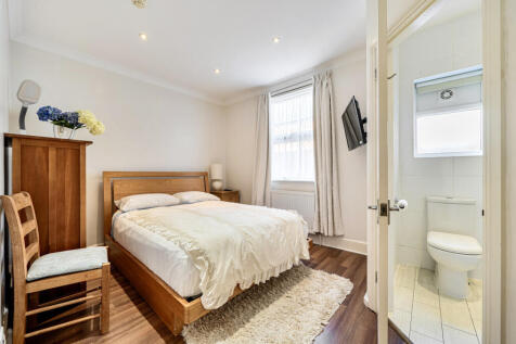 1372338-8-68fb5b0...