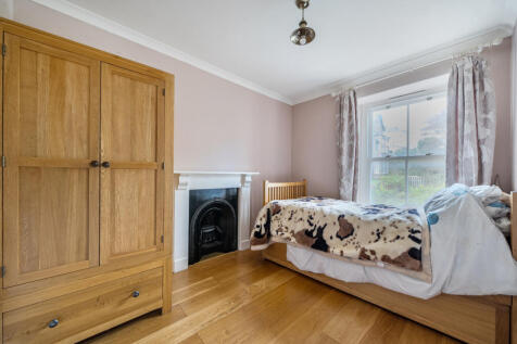 1374785-1-690f550...