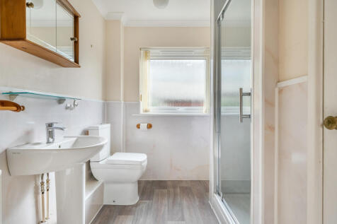 1373962-12-690237...