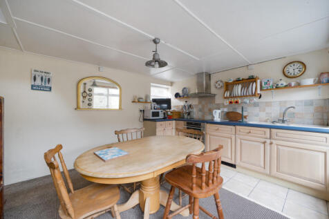 1377312-4-691228a...