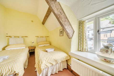 1354680-4-68c9839...