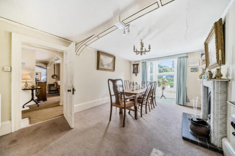 1369263-2-68f674b...