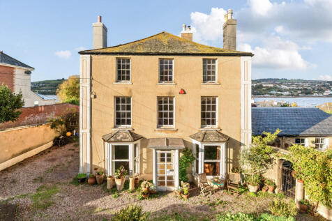 1369263-2-68f6747...