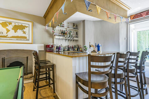 Bar/ Games Room