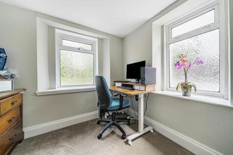 Office 2/ Bedroom 7
