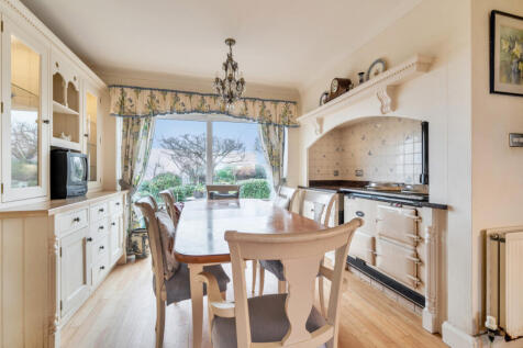 1375305-15-691610...