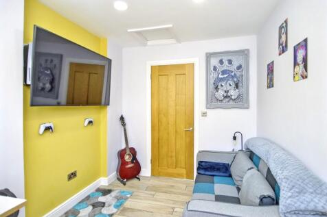 Downstairs Bedroom / Reception Room