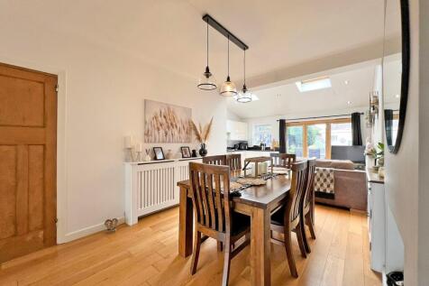 Open Plan Kitchen/Living/Diner