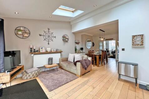 Open Plan Kitchen/Living/Diner
