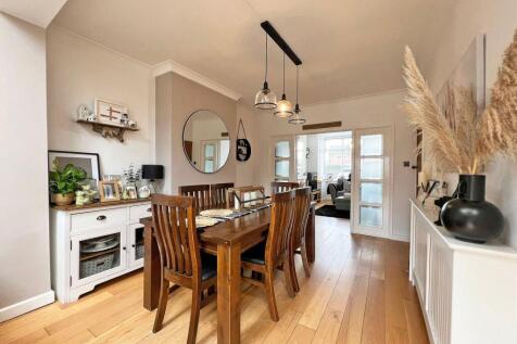 Open Plan Kitchen/Living/Diner