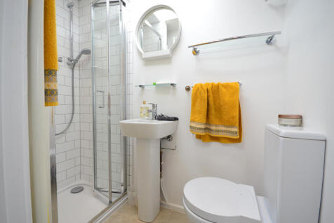 Shower Room.JPG