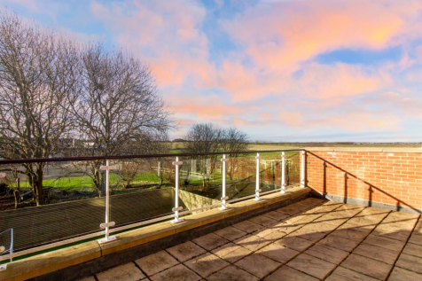 Rear Balcony