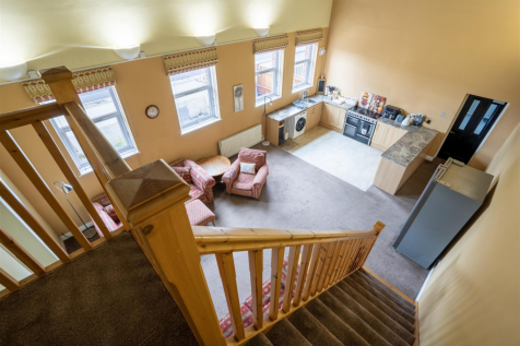 Living Room/Kitchen
