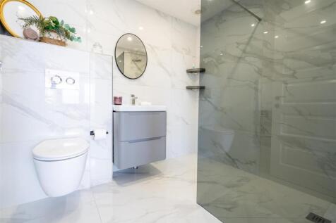 En Suite One