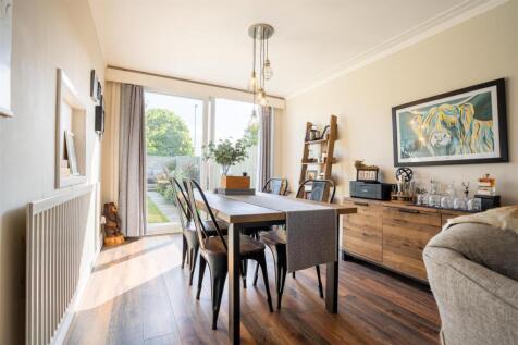 Living Room / Diner