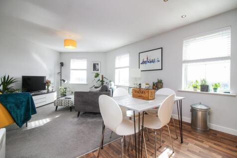 Living Room/Kitchen