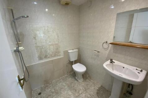 Downstairs Wet Room