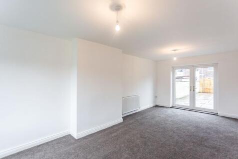 Through Lounge/Dinin