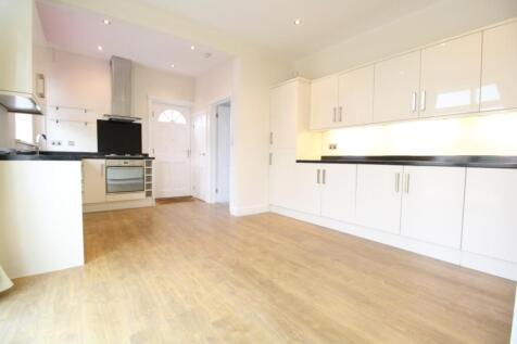 Kitchen / Dining Roo