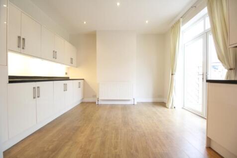 Kitchen / Dining Roo