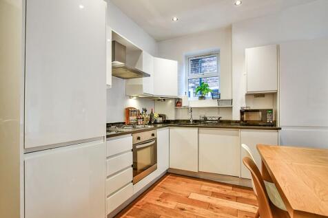Lounge/Kitchen