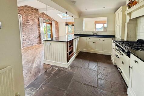 Kitchen Family Room