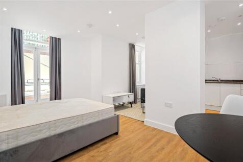 Reception/ Bedroom