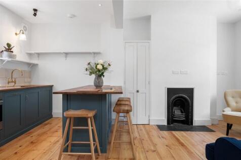Kitchen/Reception